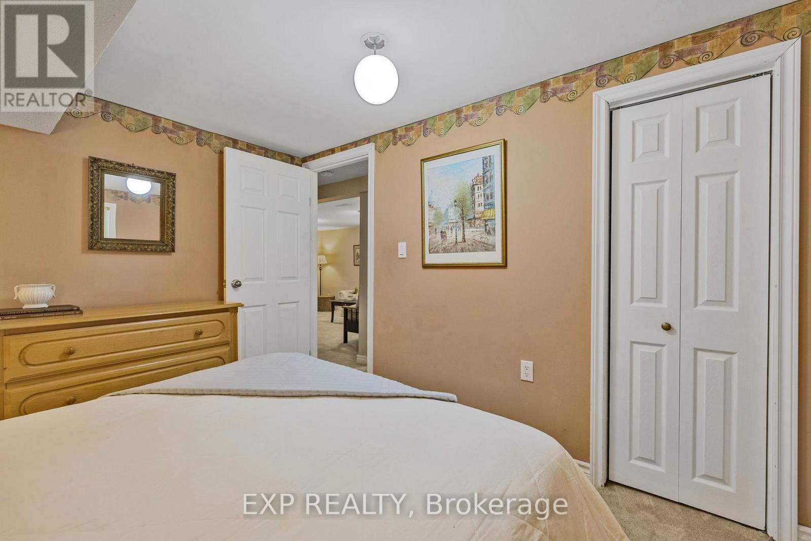 359 Aldred Drive, Scugog, ON - Indoor Photo Showing Bedroom