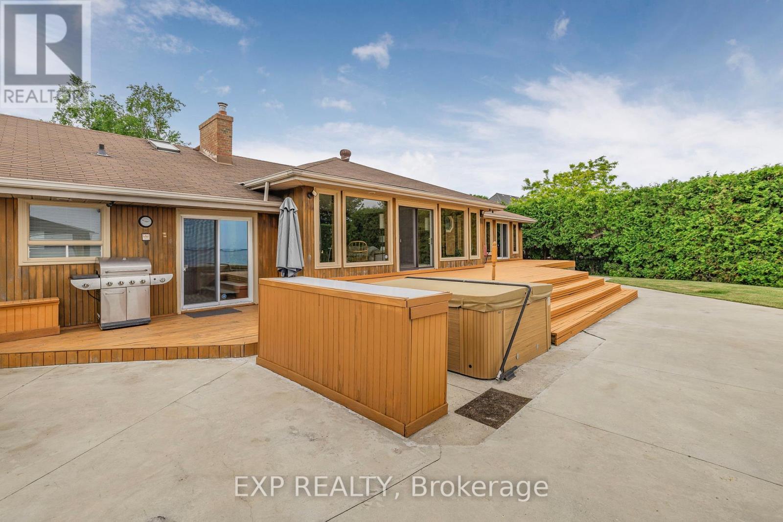 359 Aldred Drive, Scugog, ON - Outdoor With Exterior