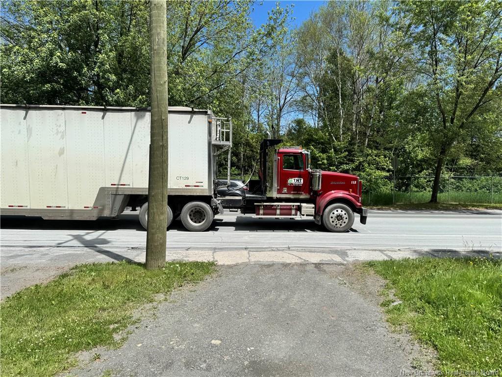 330 Canada Rd, Edmundston, NB