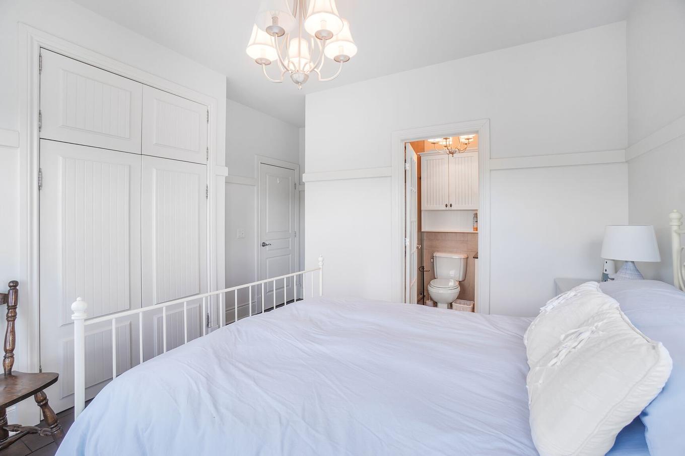 Chambre à coucher principale - 17Z Av. Des Érables, Saint-Sauveur, QC - Indoor Photo Showing Bedroom