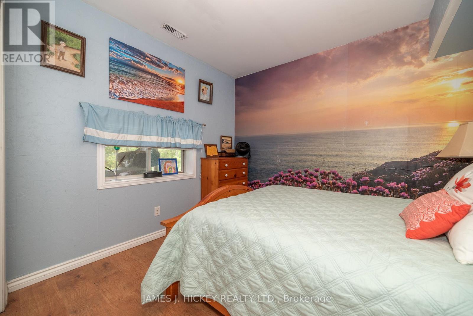 196 Loon Valley Lane, Head, Clara And Maria, ON - Indoor Photo Showing Bedroom