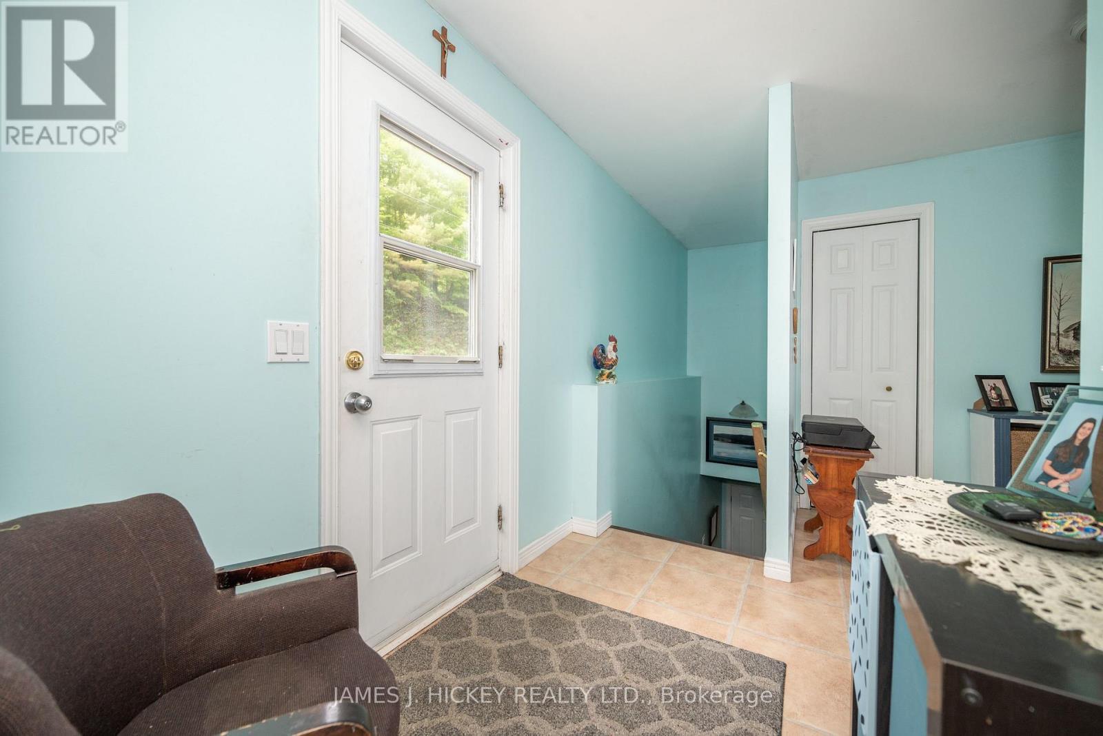 196 Loon Valley Lane, Head, Clara And Maria, ON - Indoor