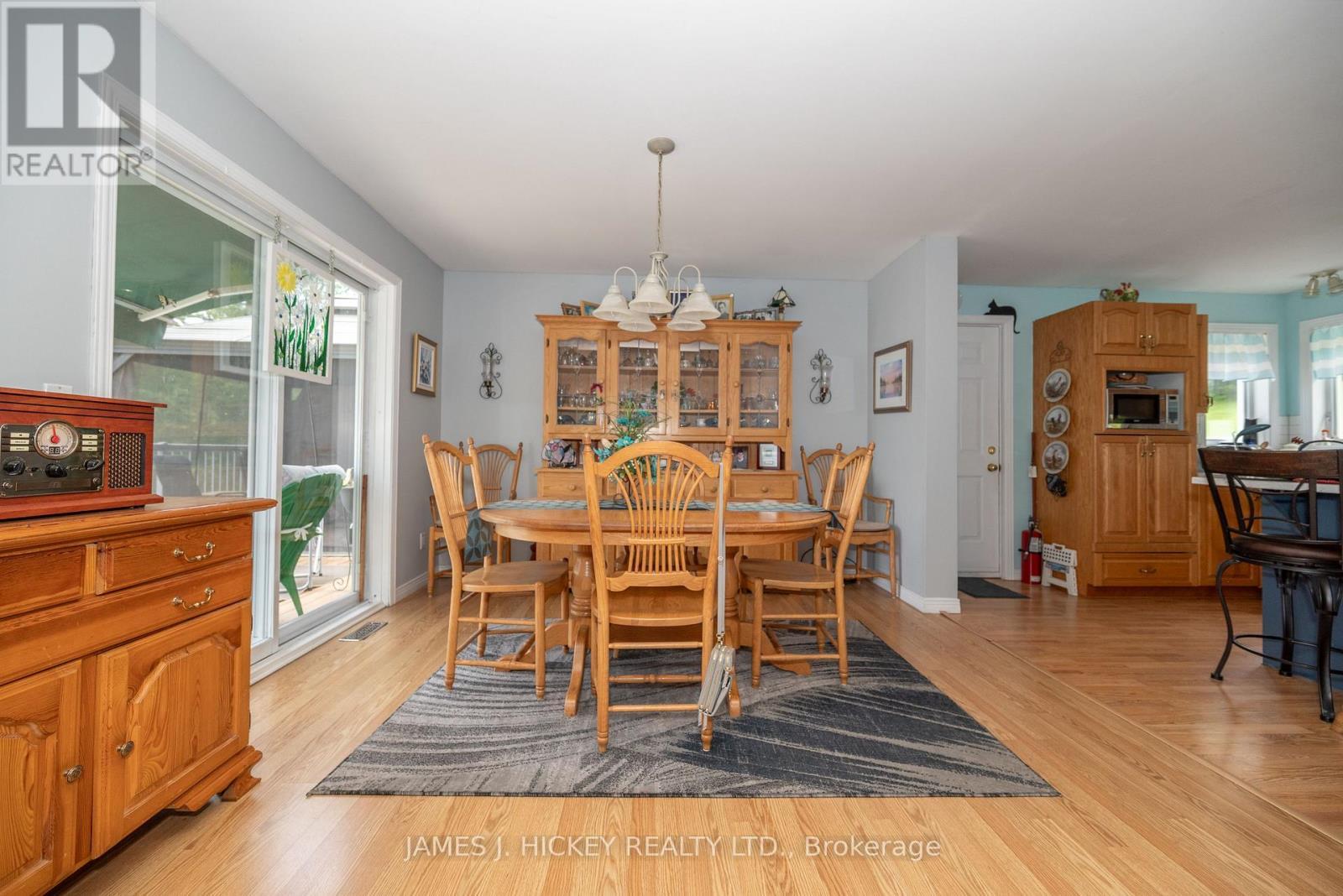 196 Loon Valley Lane, Head, Clara And Maria, ON - Indoor Photo Showing Dining Room