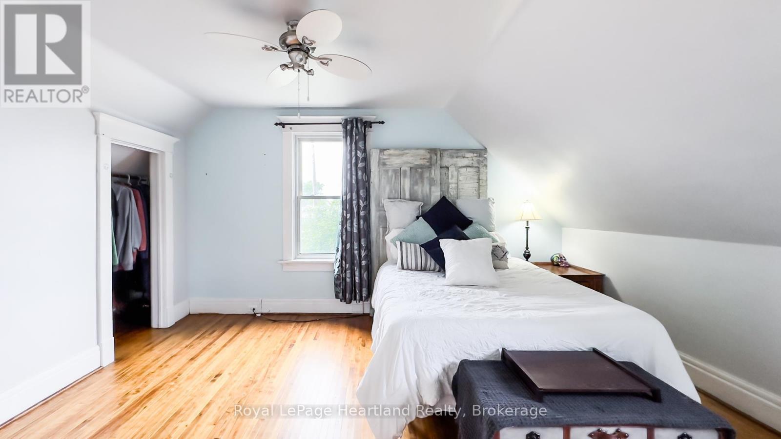 132 Elgin Avenue E, Goderich (Goderich (Town)), ON - Indoor Photo Showing Bedroom