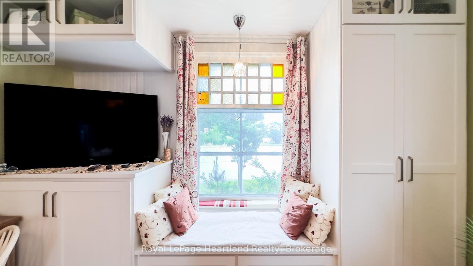 132 Elgin Avenue E, Goderich (Goderich (Town)), ON - Indoor Photo Showing Other Room