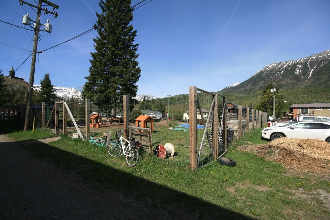502 522 542 5Th Avenue, Fernie, BC - Outdoor