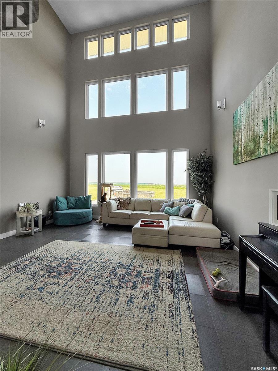 Hwy 13 Quarter, Brock Rm No. 64, SK - Indoor