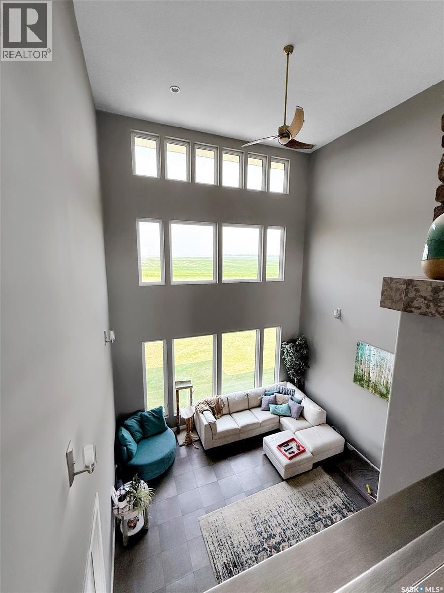 Hwy 13 Quarter, Brock Rm No. 64, SK - Indoor