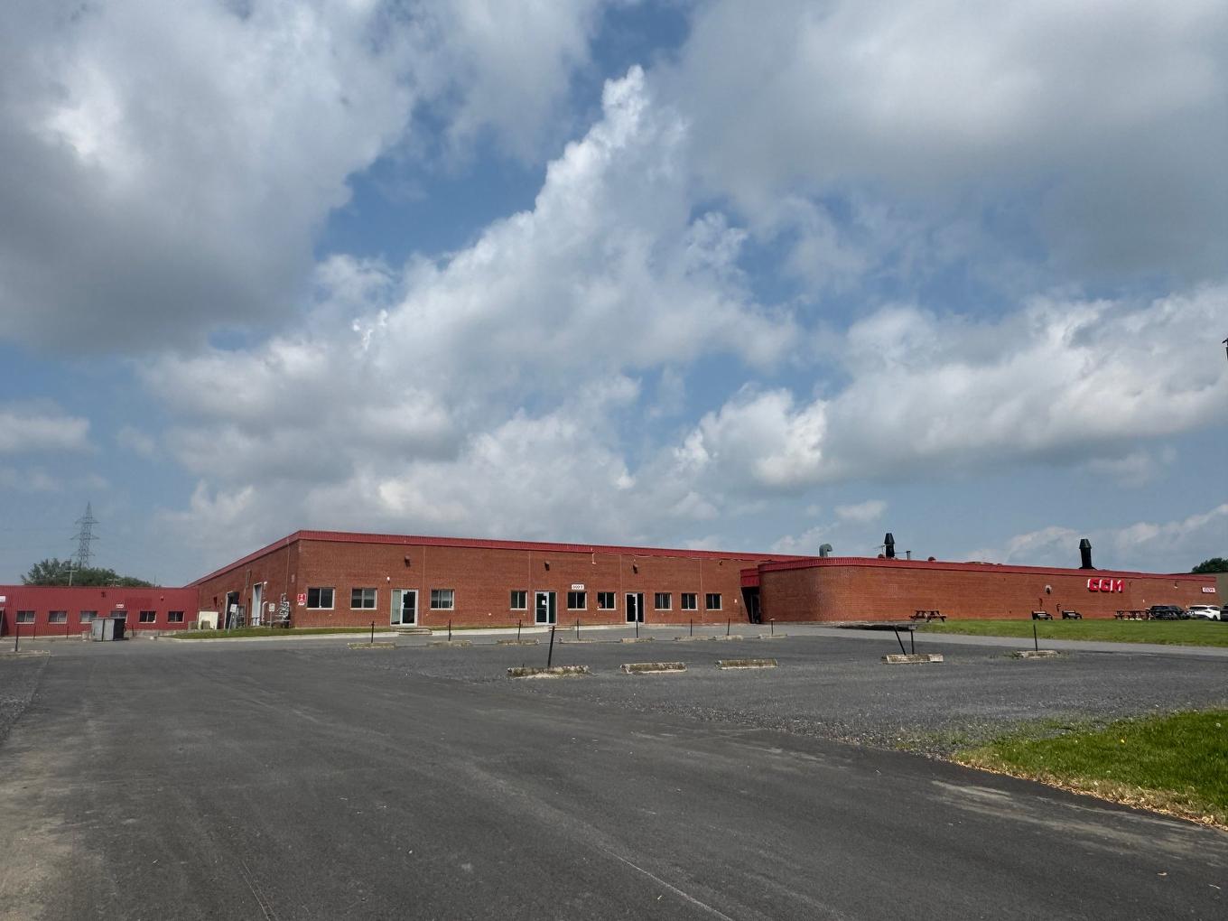 Exterior - K-600 Boul. Industriel, Saint-Jean-Sur-Richelieu, QC