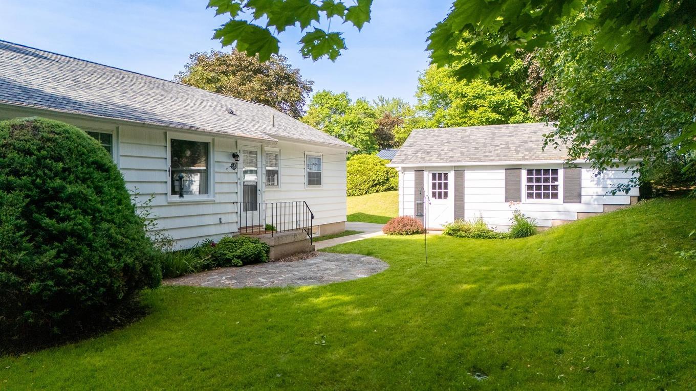 32 Fielding Avenue, Kentville, NS