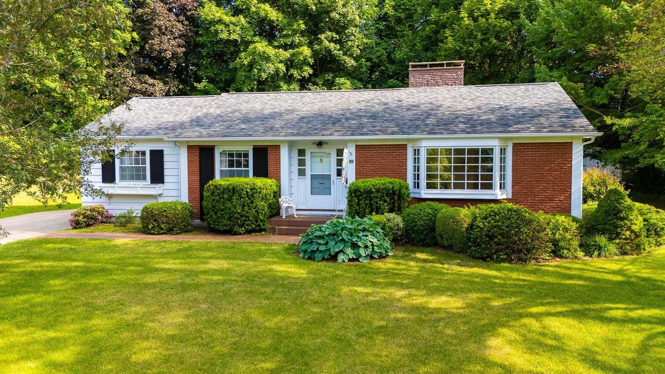 32 Fielding Avenue, Kentville, NS