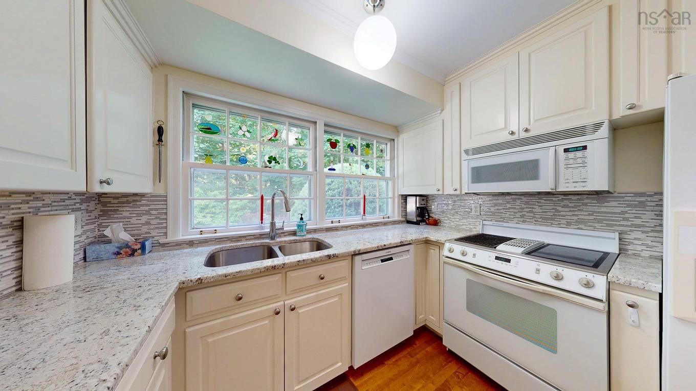 32 Fielding Avenue, Kentville, NS