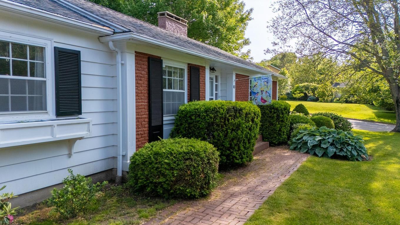 32 Fielding Avenue, Kentville, NS