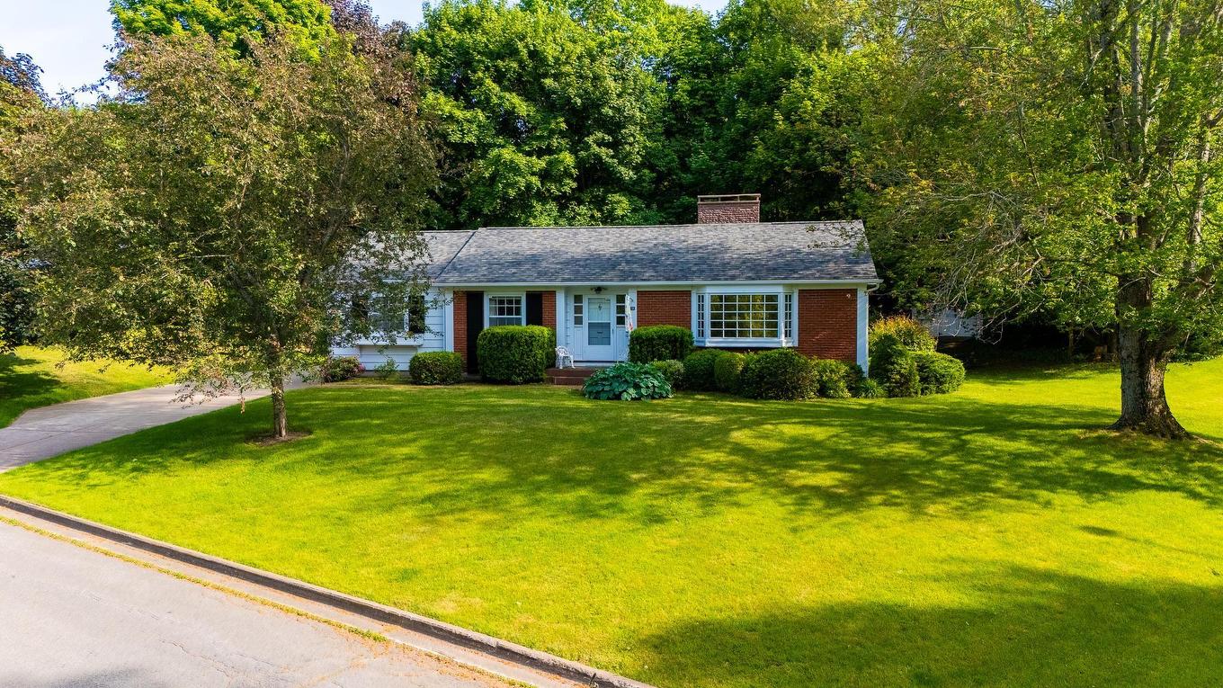 32 Fielding Avenue, Kentville, NS