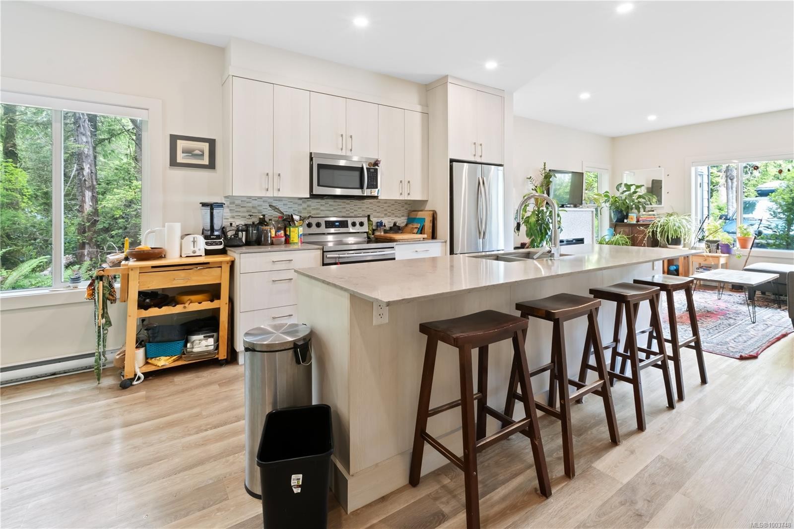 19-625 Hellesen Dr, Tofino, BC