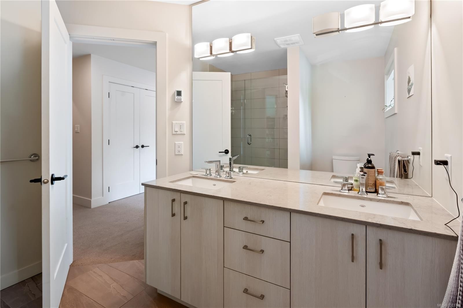 19-625 Hellesen Dr, Tofino, BC