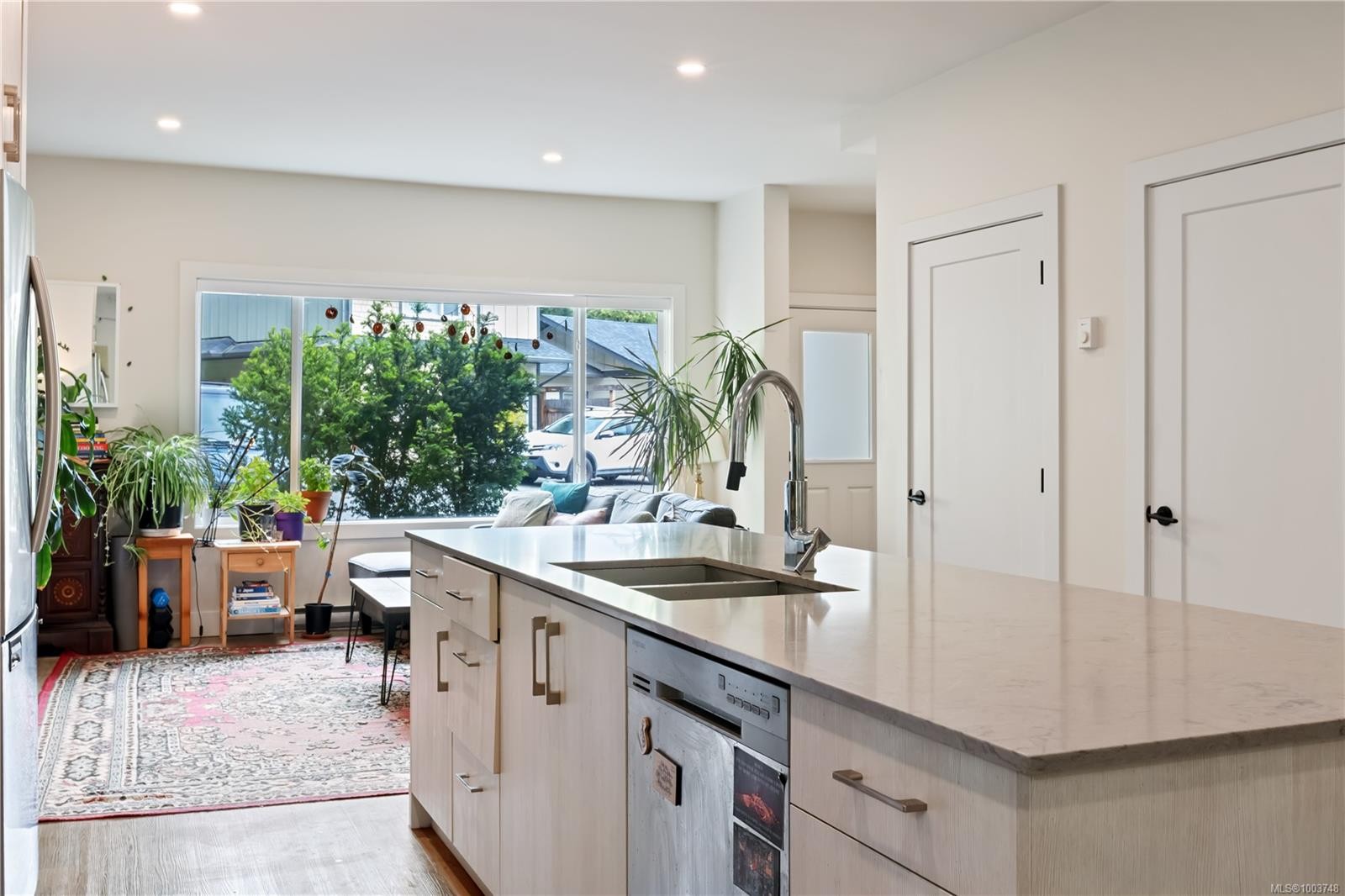 19-625 Hellesen Dr, Tofino, BC