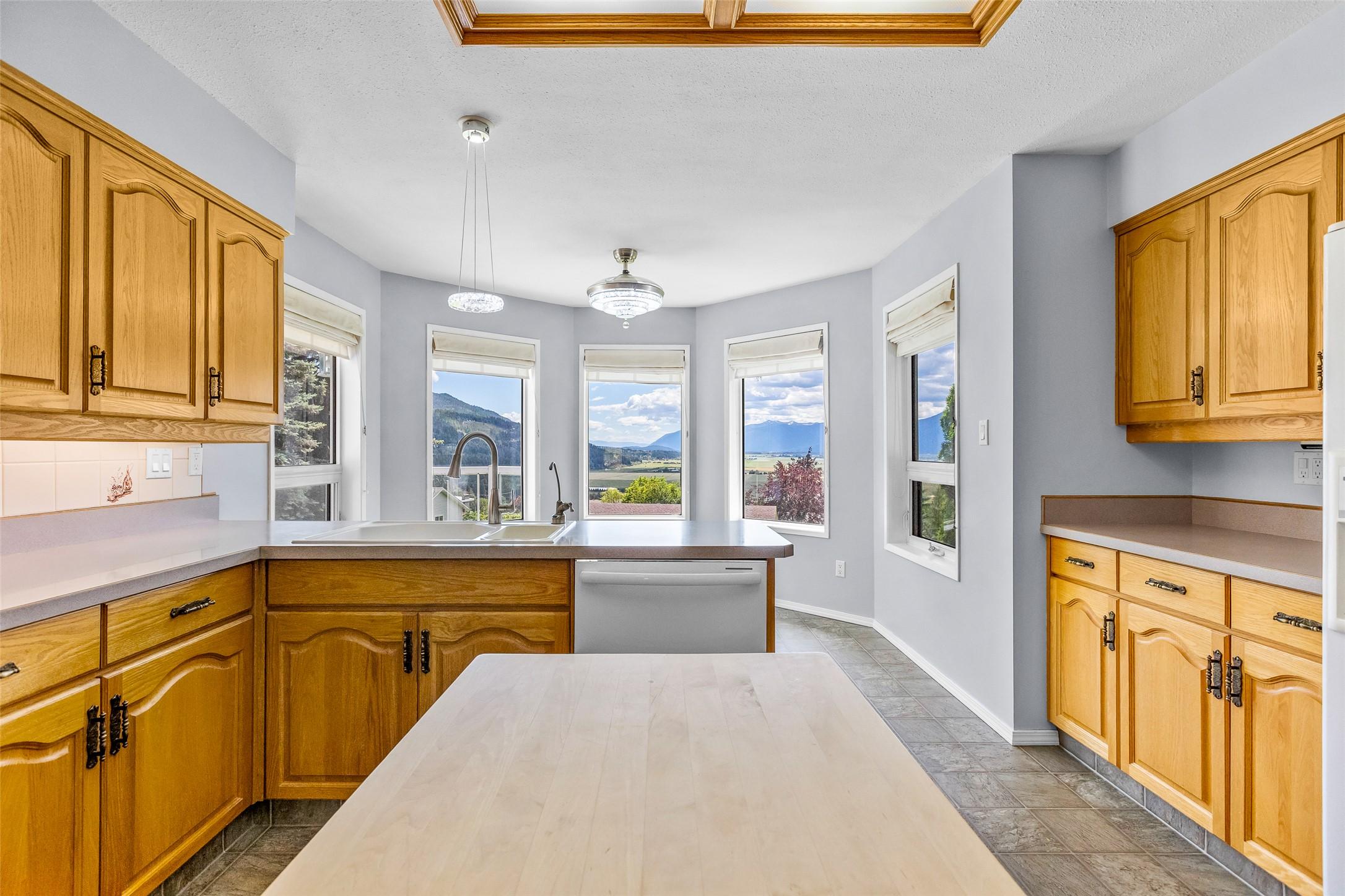 1061 Westview Road, Creston, BC