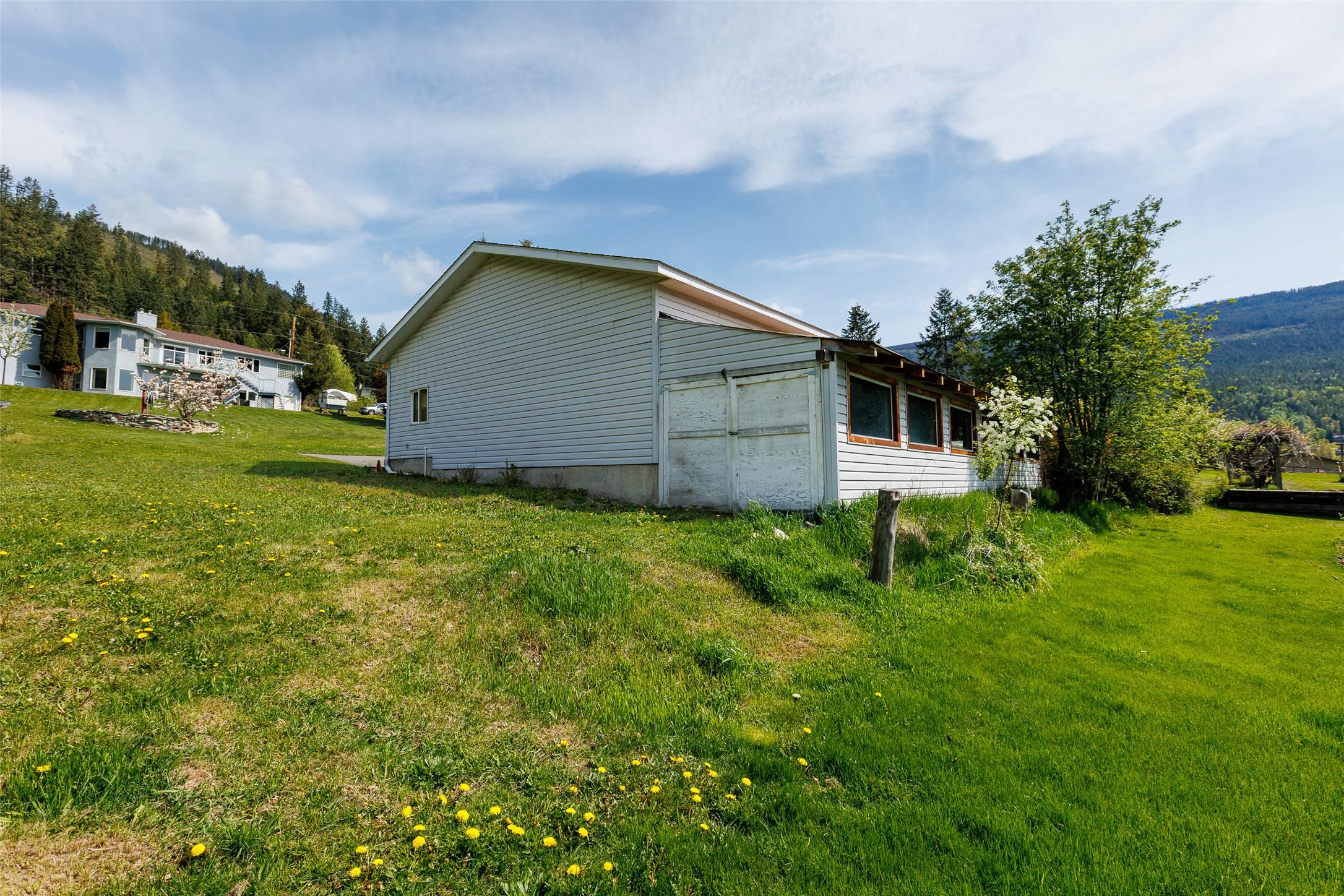 1061 Westview Road, Creston, BC