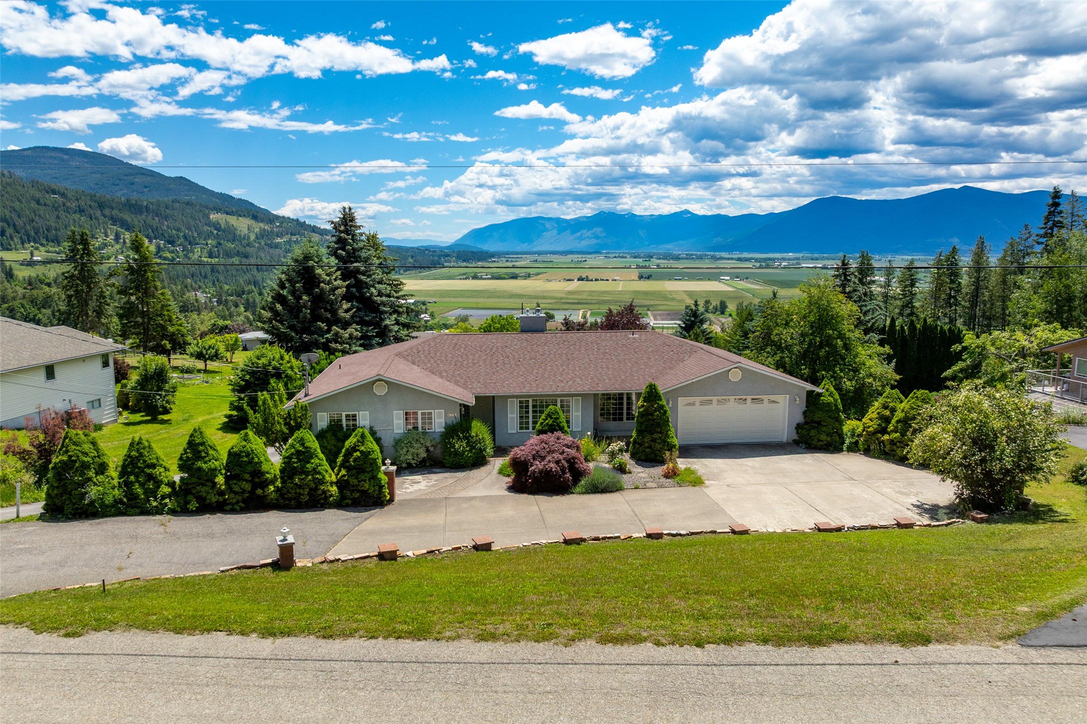 1061 Westview Road, Creston, BC
