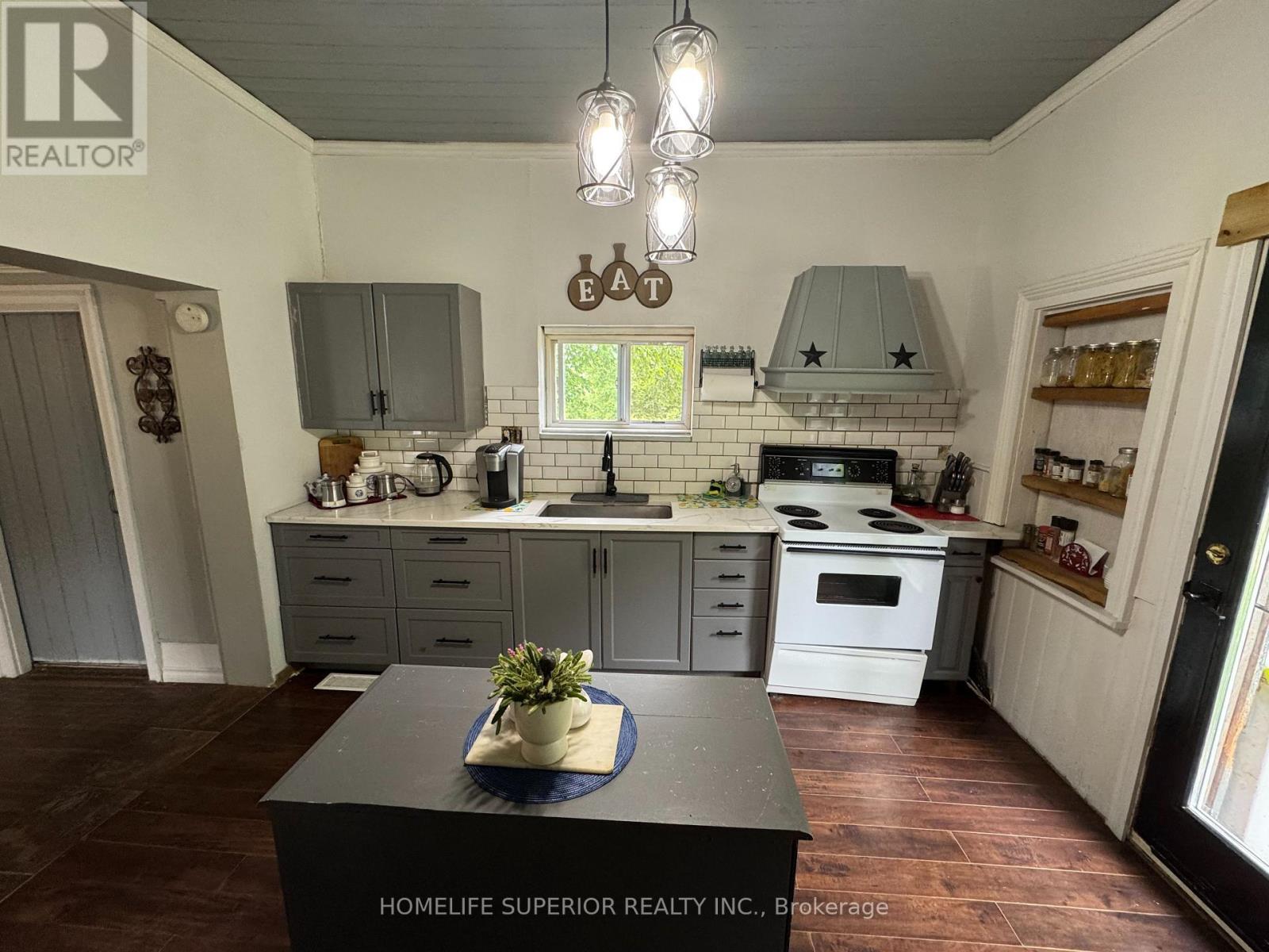 5404 Stirling Marmora Road, Stirling-Rawdon (Stirling Ward), ON - Indoor Photo Showing Kitchen