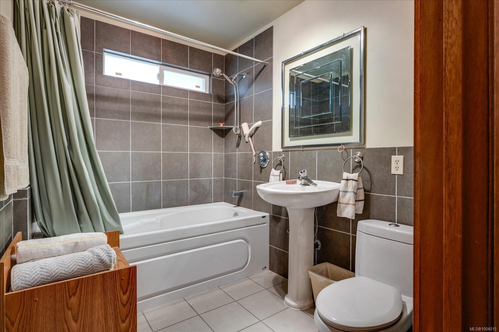 1550 Robson Lane Sw, Cowichan Bay, BC