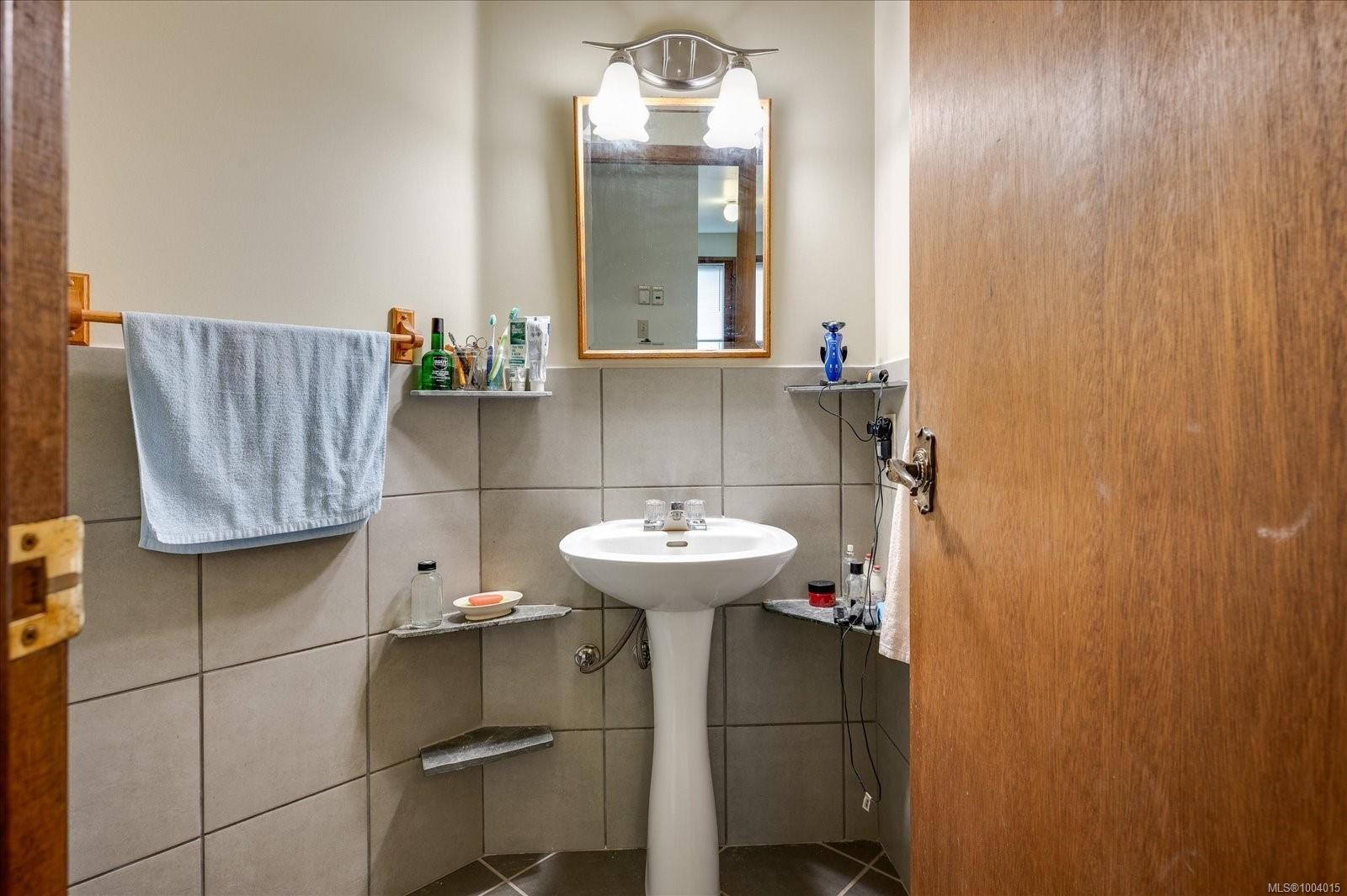 1550 Robson Lane Sw, Cowichan Bay, BC