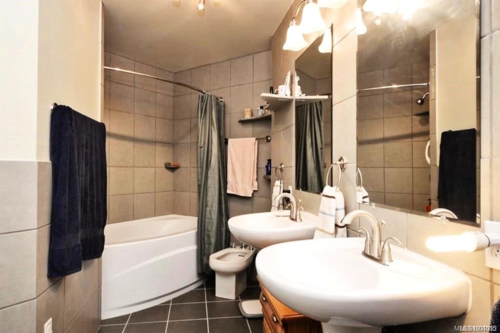 1550 Robson Lane Sw, Cowichan Bay, BC