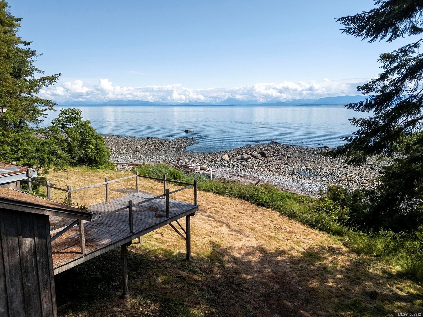 7884 Lenwood Rd, Merville, BC