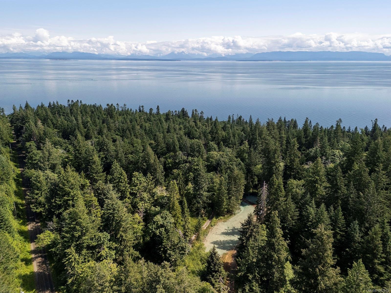 7884 Lenwood Rd, Merville, BC