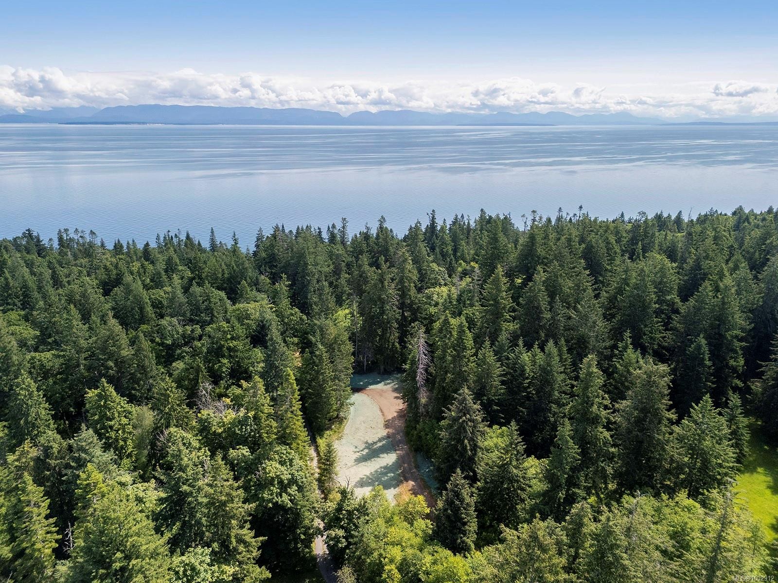 7884 Lenwood Rd, Merville, BC