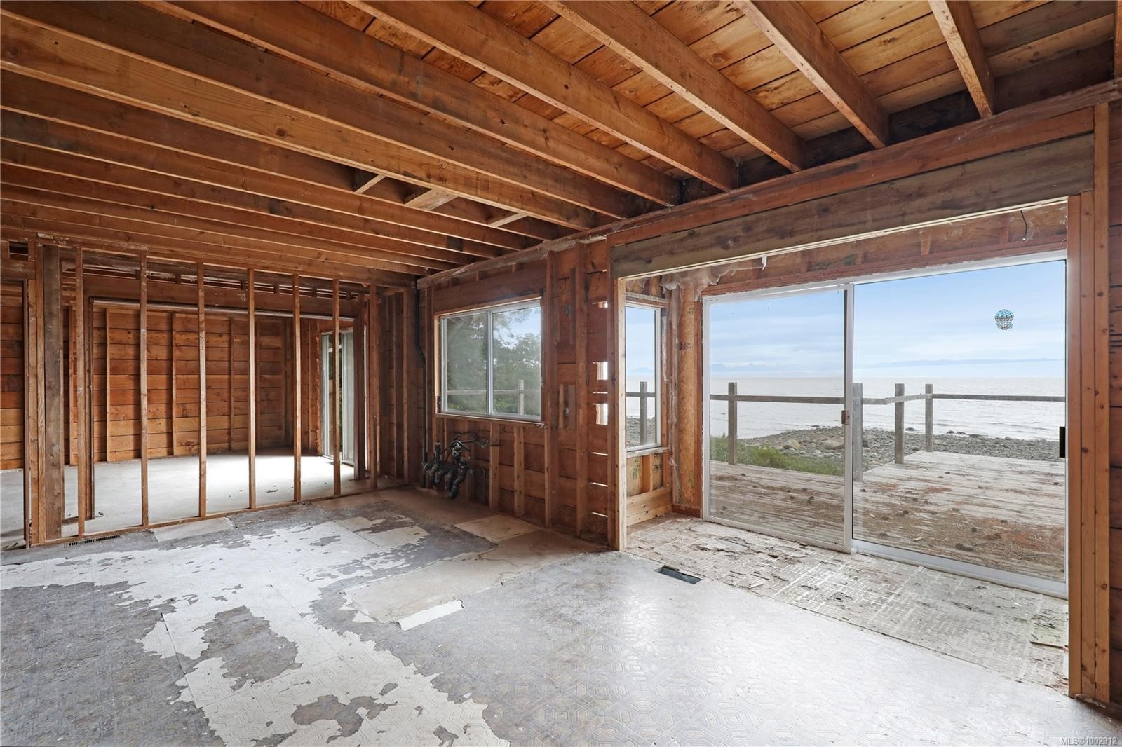 7884 Lenwood Rd, Merville, BC