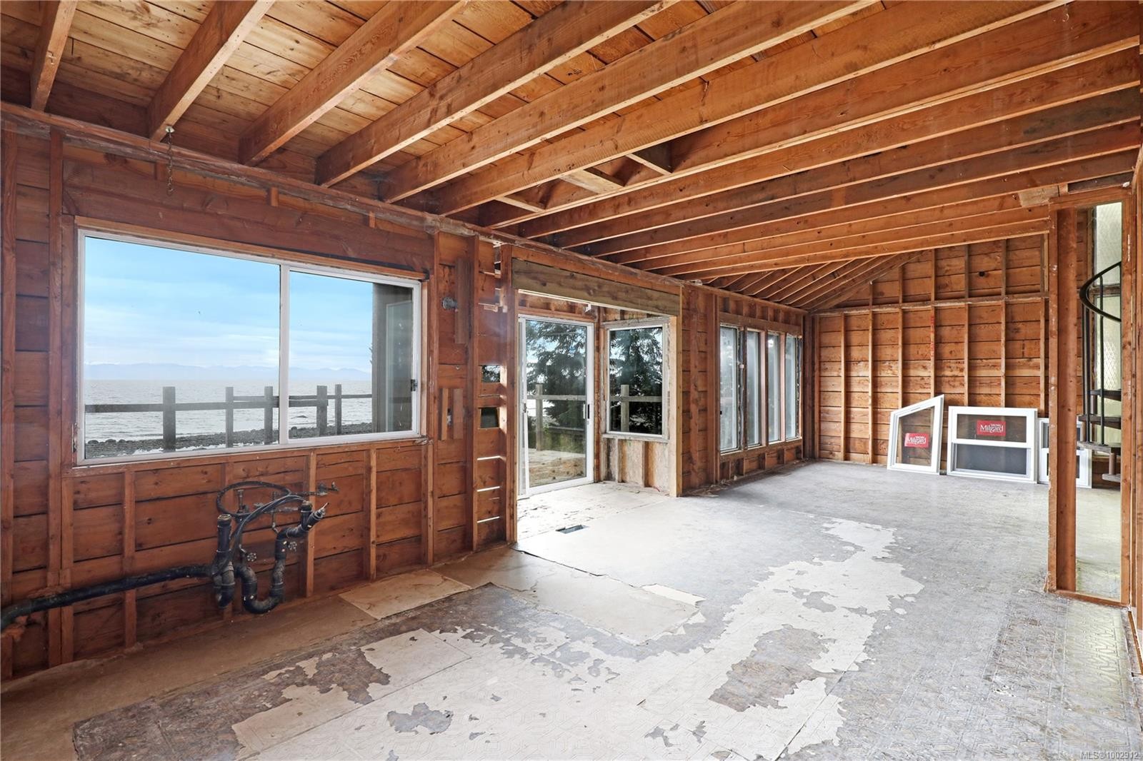 7884 Lenwood Rd, Merville, BC