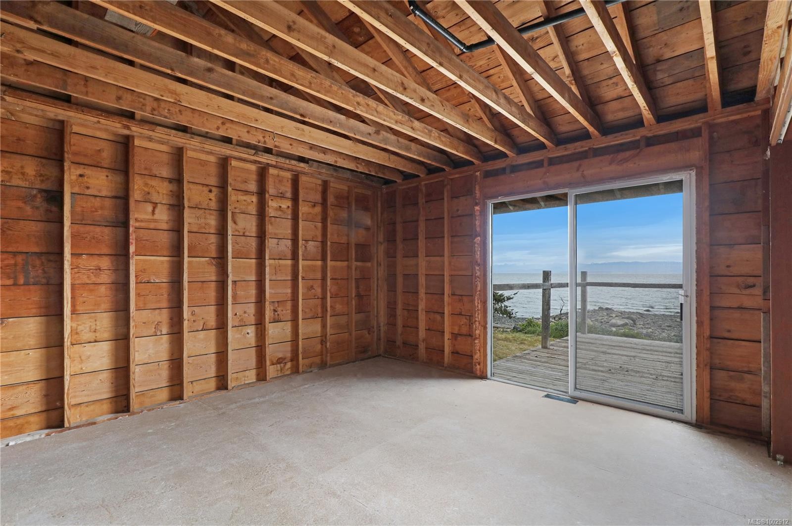 7884 Lenwood Rd, Merville, BC