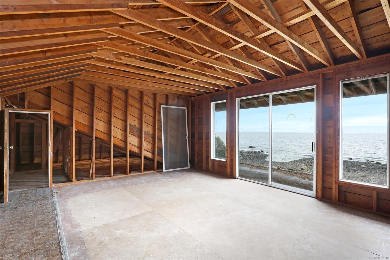 7884 Lenwood Rd, Merville, BC