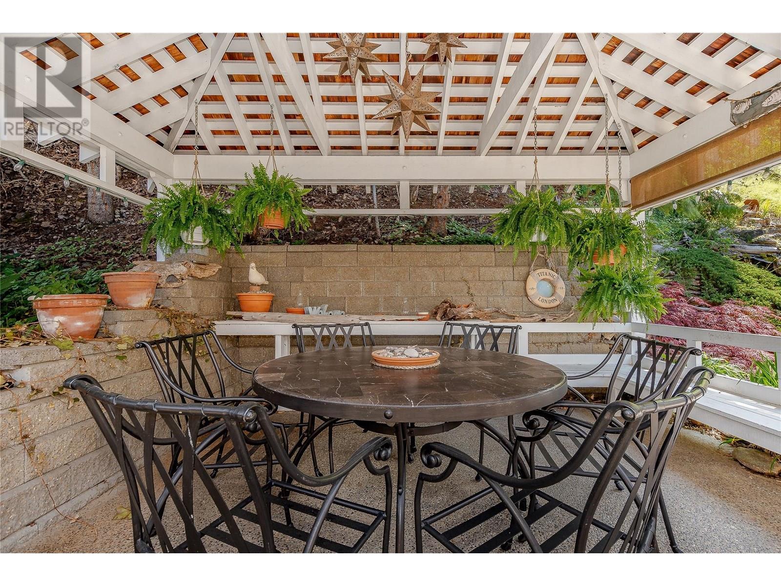 9178 Clancy Frontage Road, Mara, BC - Outdoor With Deck Patio Veranda