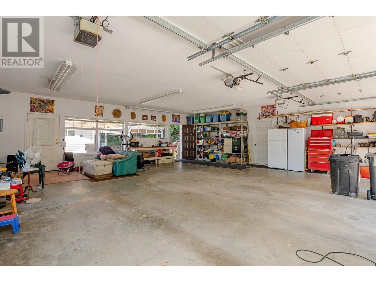 9178 Clancy Frontage Road, Mara, BC - Indoor Photo Showing Garage
