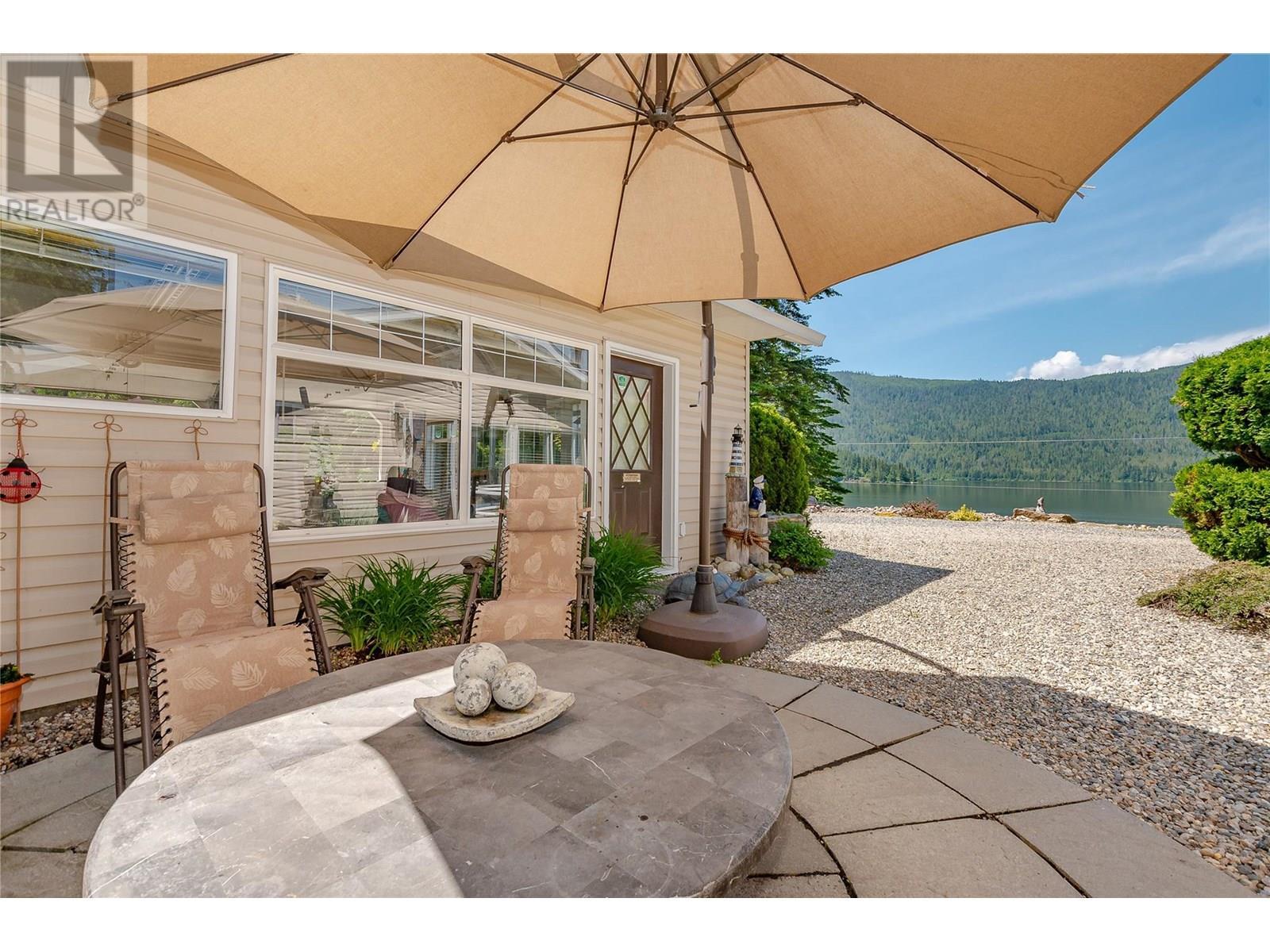 9178 Clancy Frontage Road, Mara, BC - Outdoor