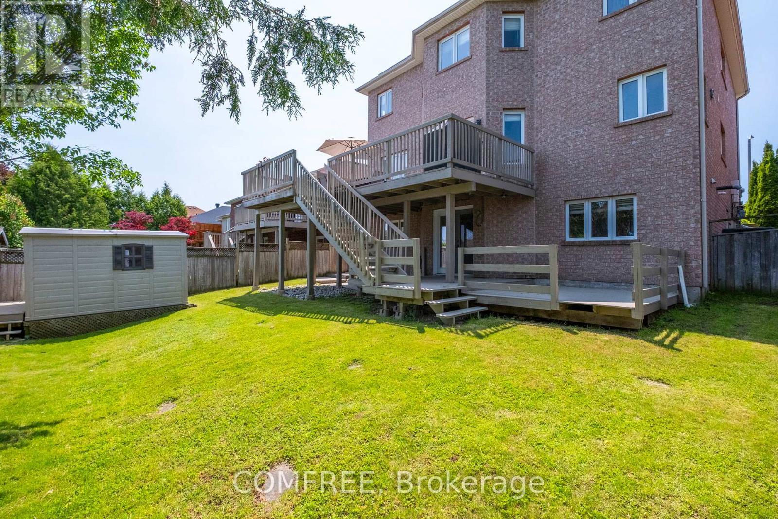 31 Metcalfe Drive, Bradford West Gwillimbury (Bradford), ON - Outdoor With Deck Patio Veranda With Exterior