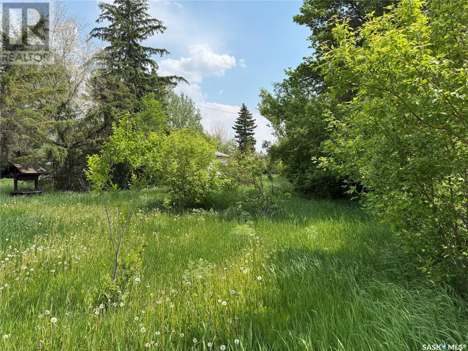 823 Main Street, Holdfast, SK - Outdoor