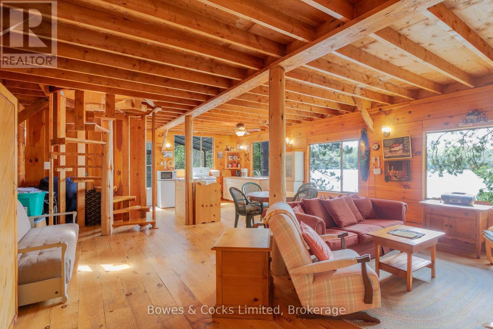 278 Weslemkoon Lake Wao, Addington Highlands (Addington Highlands), ON - Indoor Photo Showing Living Room