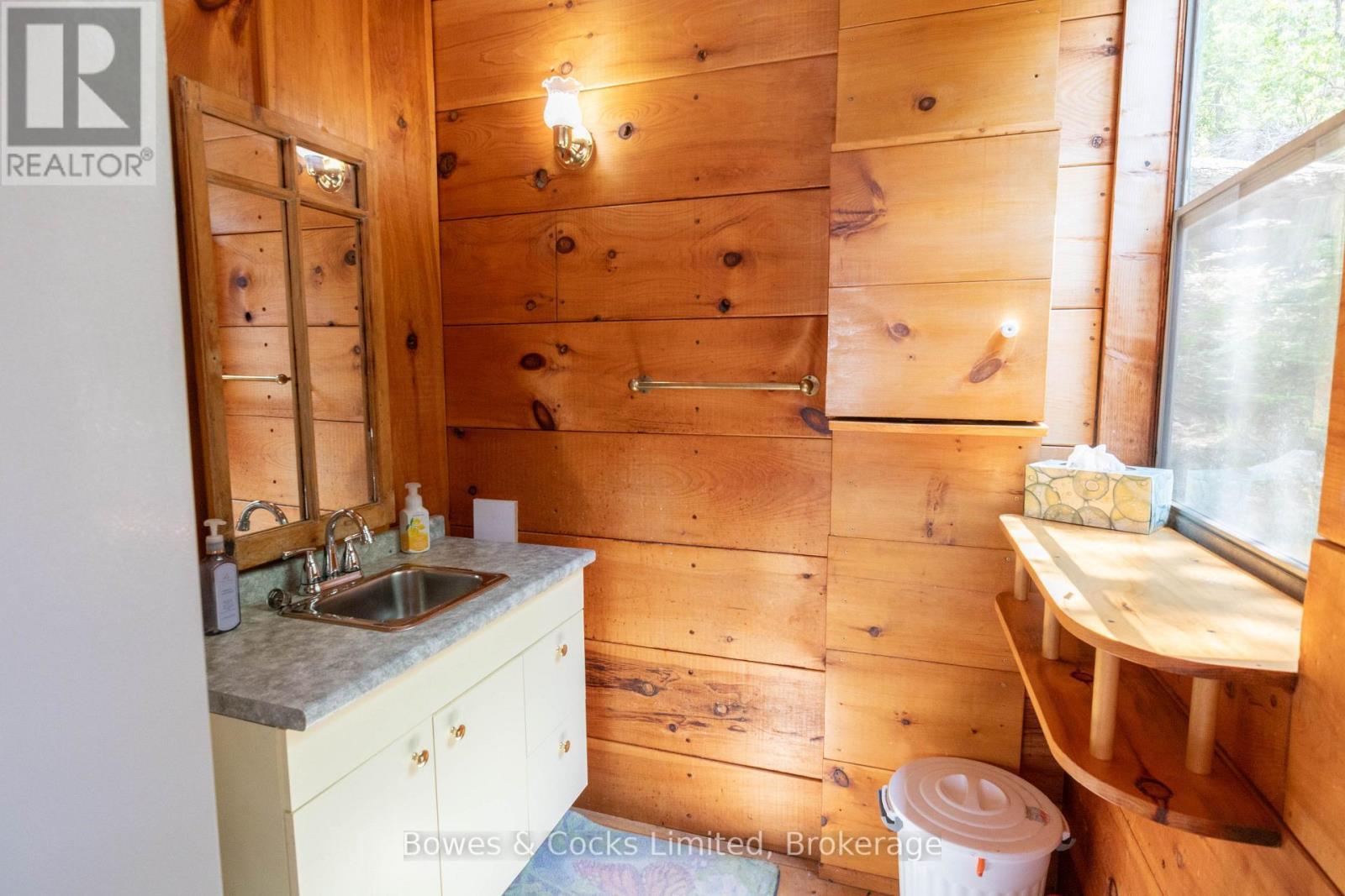 278 Weslemkoon Lake Wao, Addington Highlands (Addington Highlands), ON - Indoor Photo Showing Kitchen