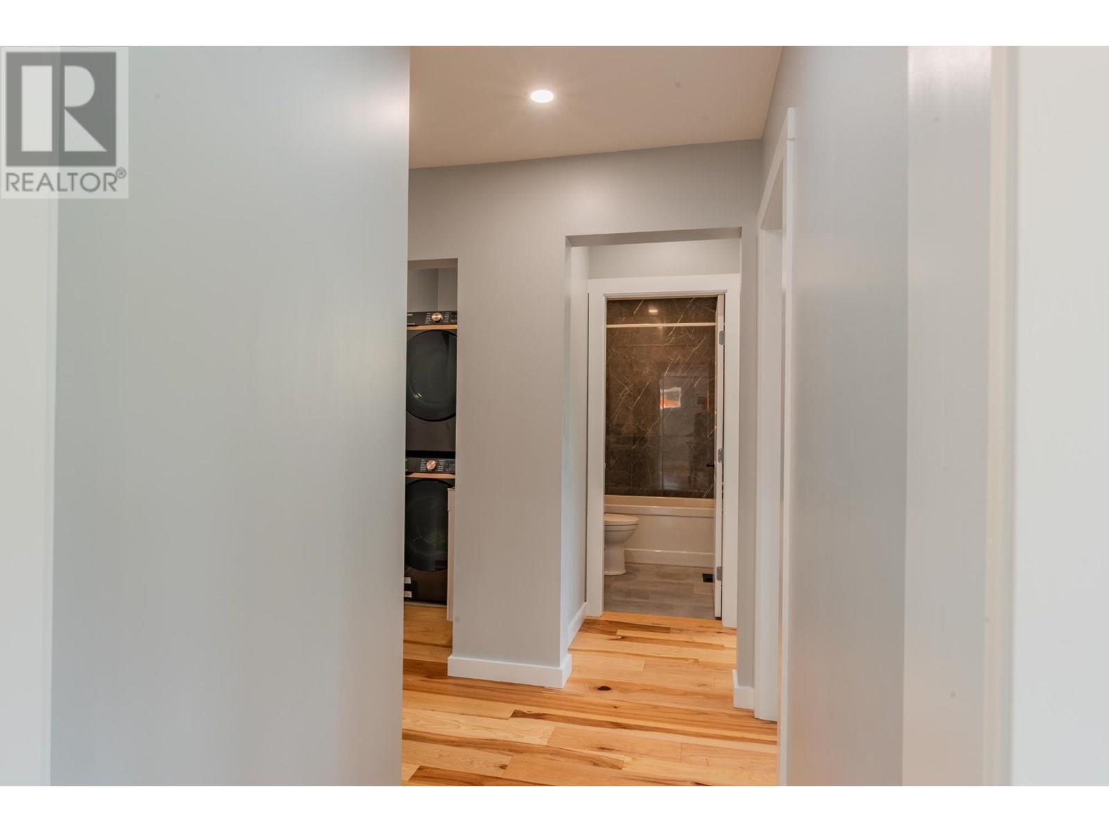 934 Redstone Drive, Rossland, BC - Indoor Photo Showing Other Room