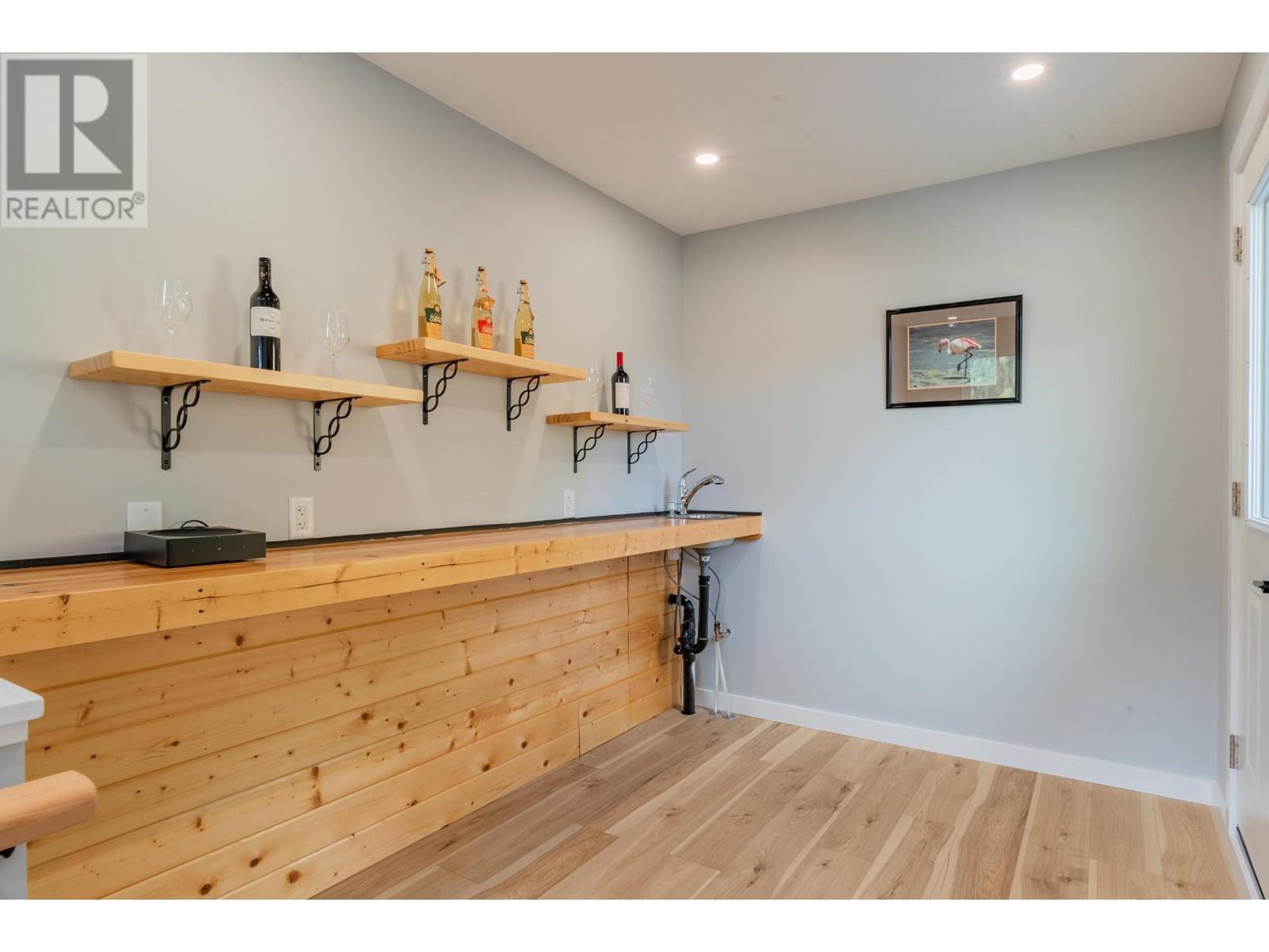 934 Redstone Drive, Rossland, BC - Indoor Photo Showing Other Room