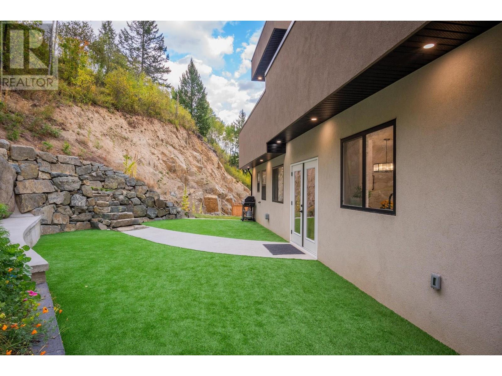 934 Redstone Drive, Rossland, BC - Outdoor