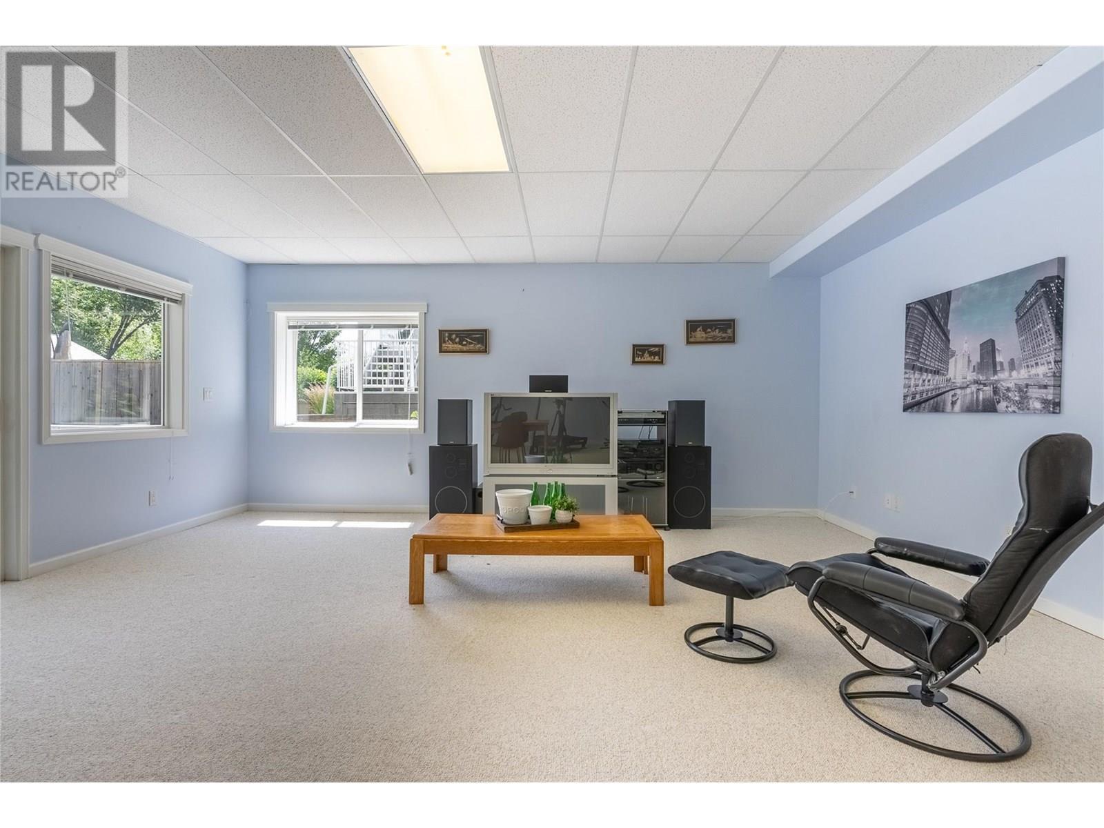 3727 Overlander Drive, Kamloops, BC - Indoor