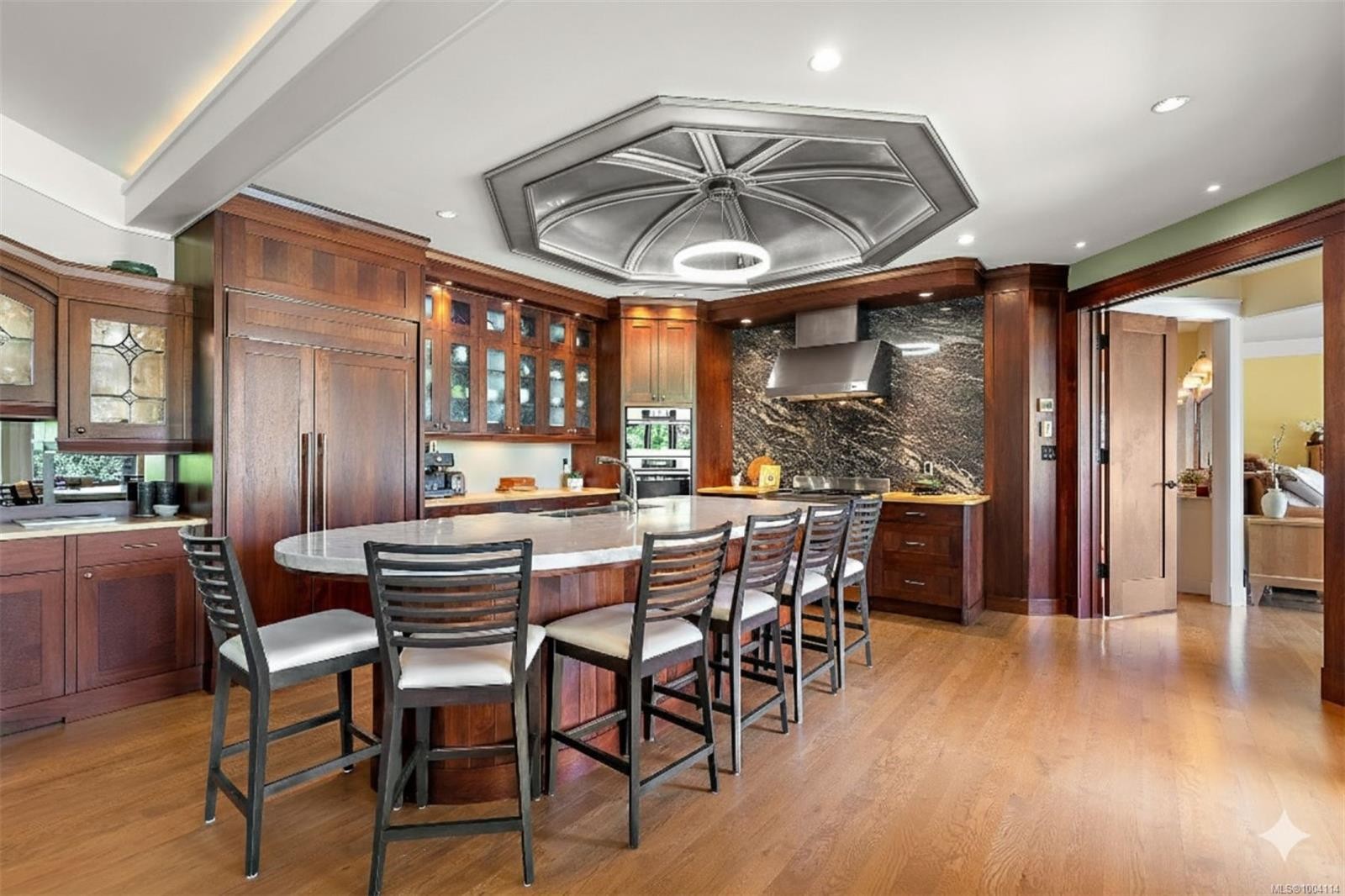 2751 Shoreline Dr, View Royal, BC