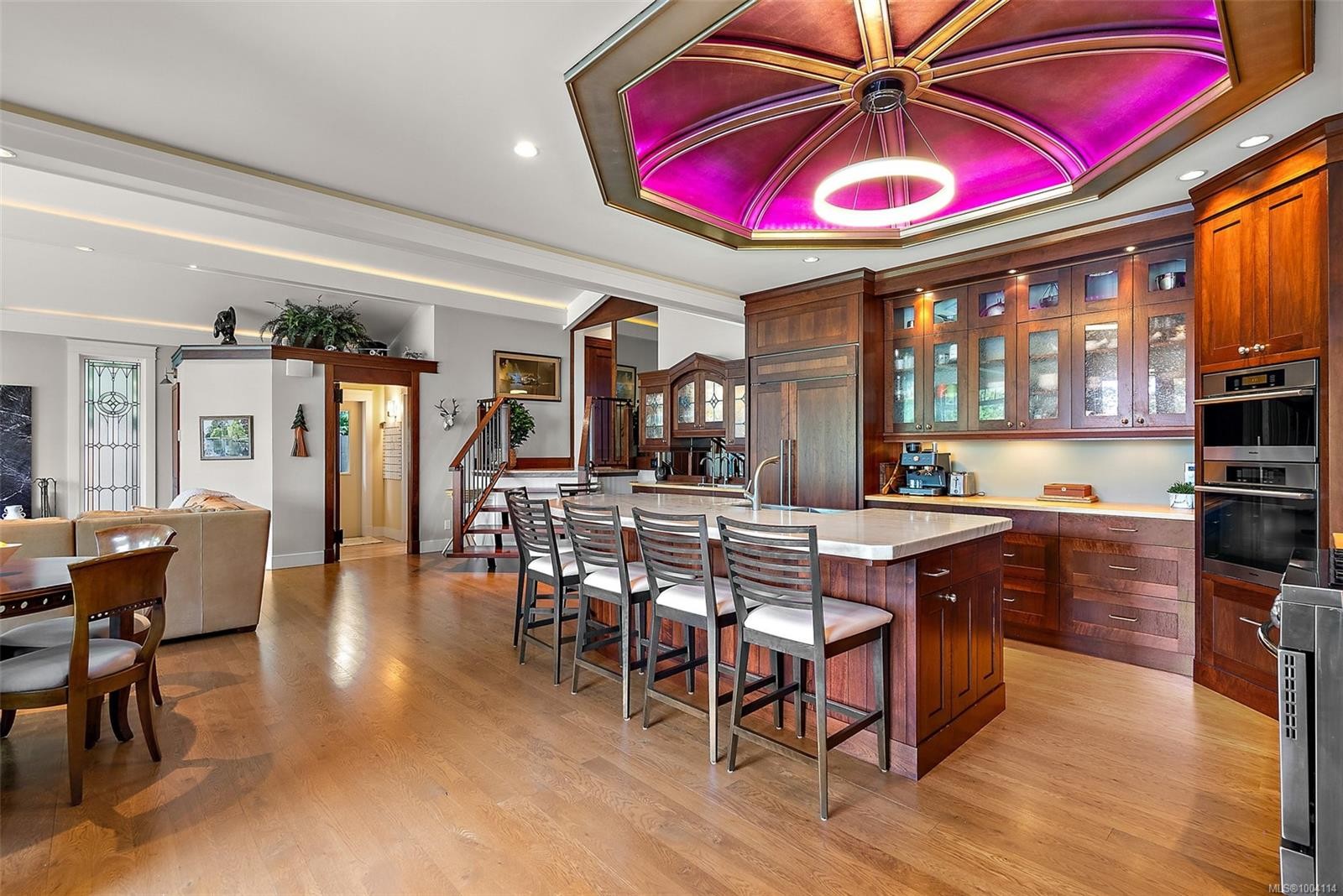 2751 Shoreline Dr, View Royal, BC