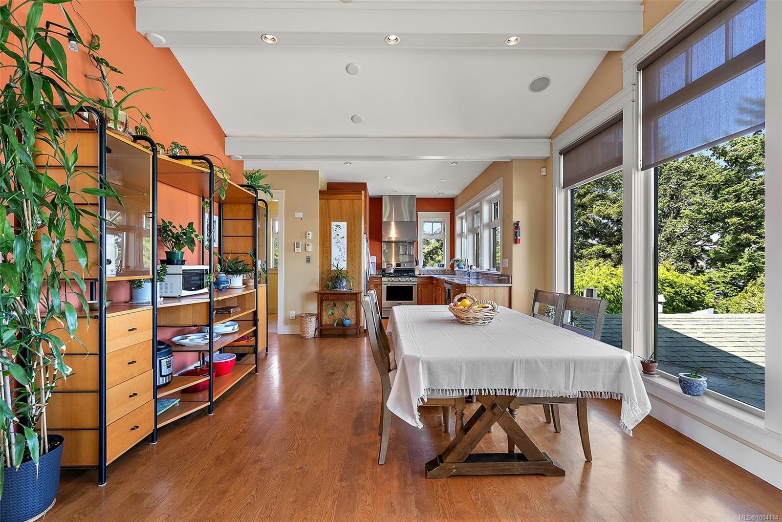 2751 Shoreline Dr, View Royal, BC