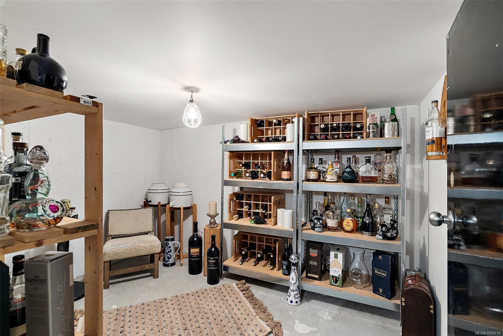 2751 Shoreline Dr, View Royal, BC